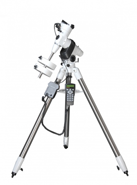 Sky-Watcher EQ5 PRO SynScan™ Computerised GO-TO Equatorial Mounting ...